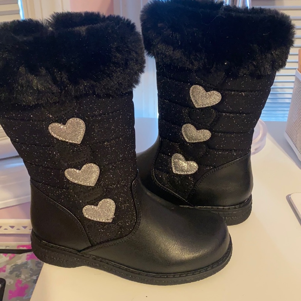 Girls boots